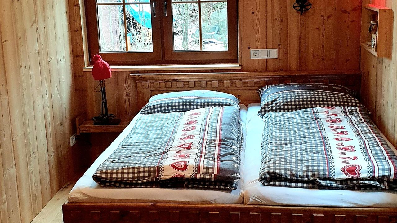 Schalfzimmer1 mit Doppelbett Schalfzimmer1 mit Doppelbett